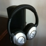 bose-qc15-hanging