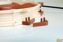 NF A15 PWM Detail Vibration dampners