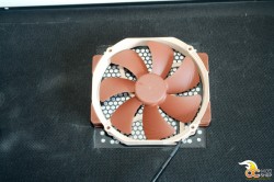 new 15cm Noctua fan same hole spacing